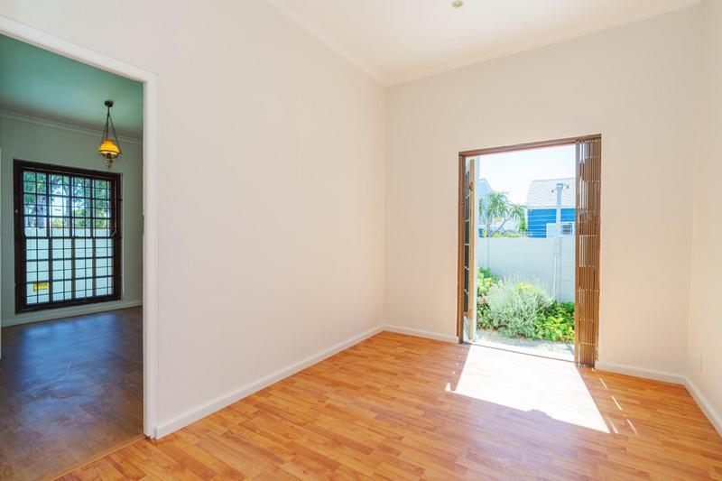 2 Bedroom Property for Sale in Kenilworth Western Cape